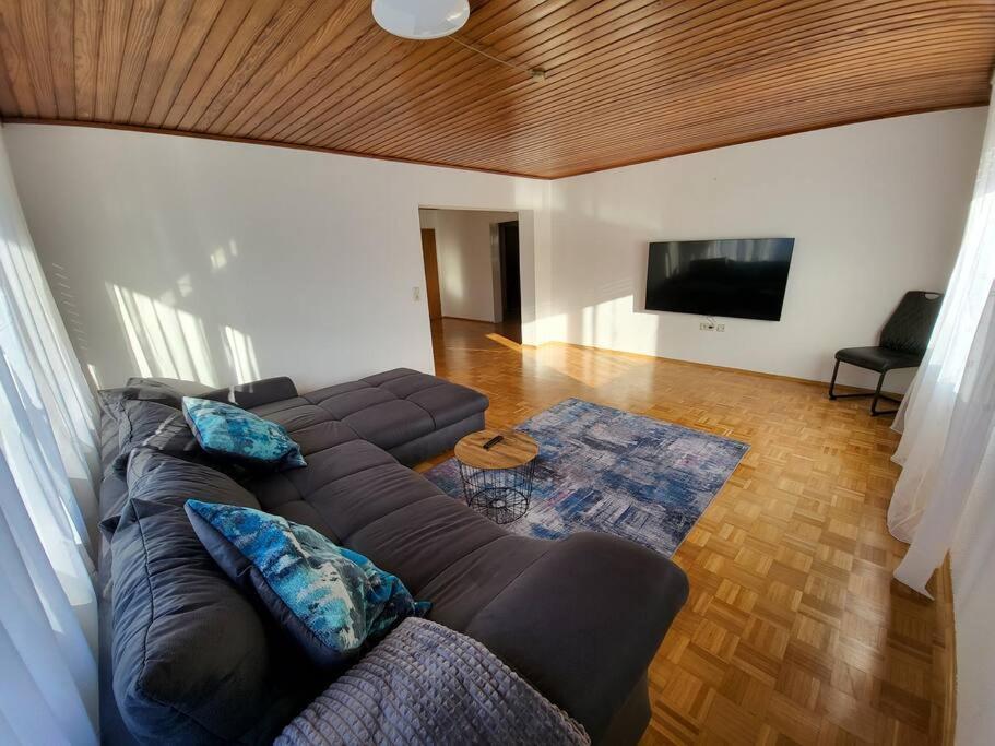 Zentrale, Helle Ferienwohnung 克赖尔斯海姆 外观 照片
